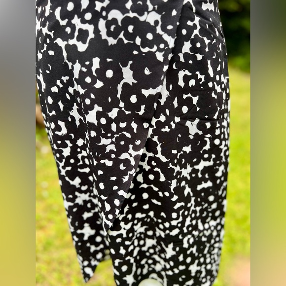 Black and White CAbi Skirt Size M - Picture 2 of 7